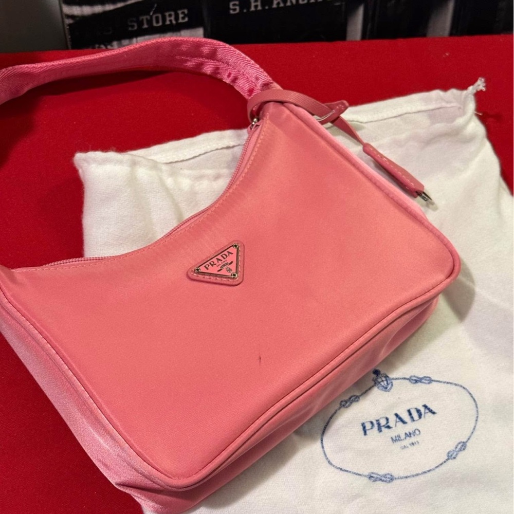 Prada Re-Edition 2000 Pink Nylon,  💯 Authentic